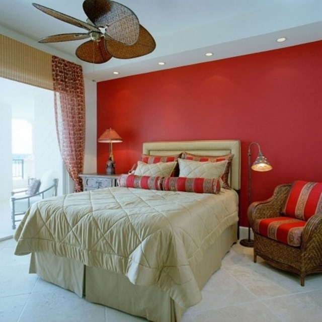 décoration chambre couleur-rouge-idée-originale-mur-luminaire