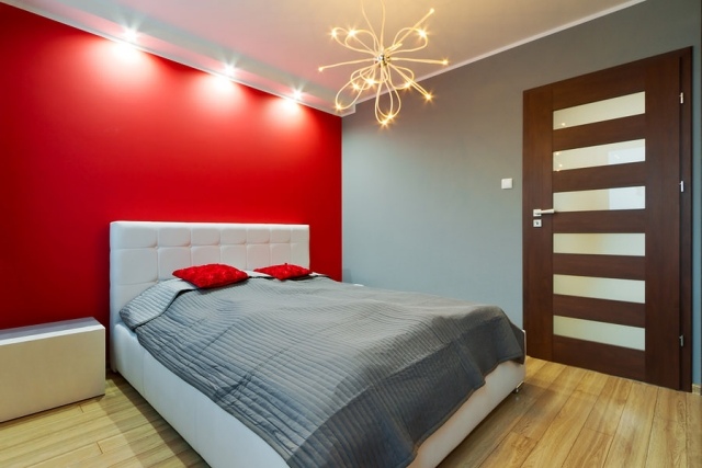 décoration chambre couleur-rouge-idée-originale-mur-rouge