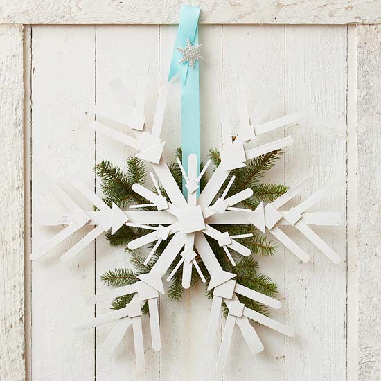 décoration-de-Noël-flacons-de-neige-sapin-ficelle-bleue-étoile