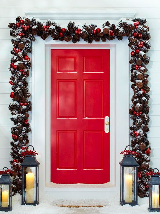 décoration-de-Noël-idée-originale-extérieur-guirlandes-porte-entrée