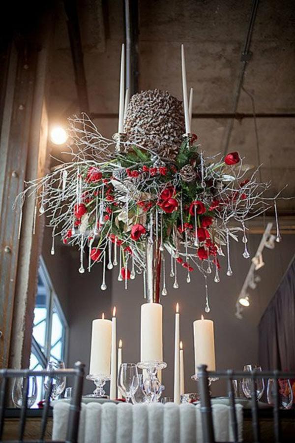 décoration mariage lustre original roses cristaux