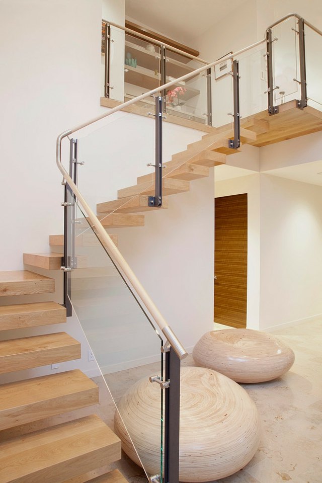 escalier bois maison ecologuique