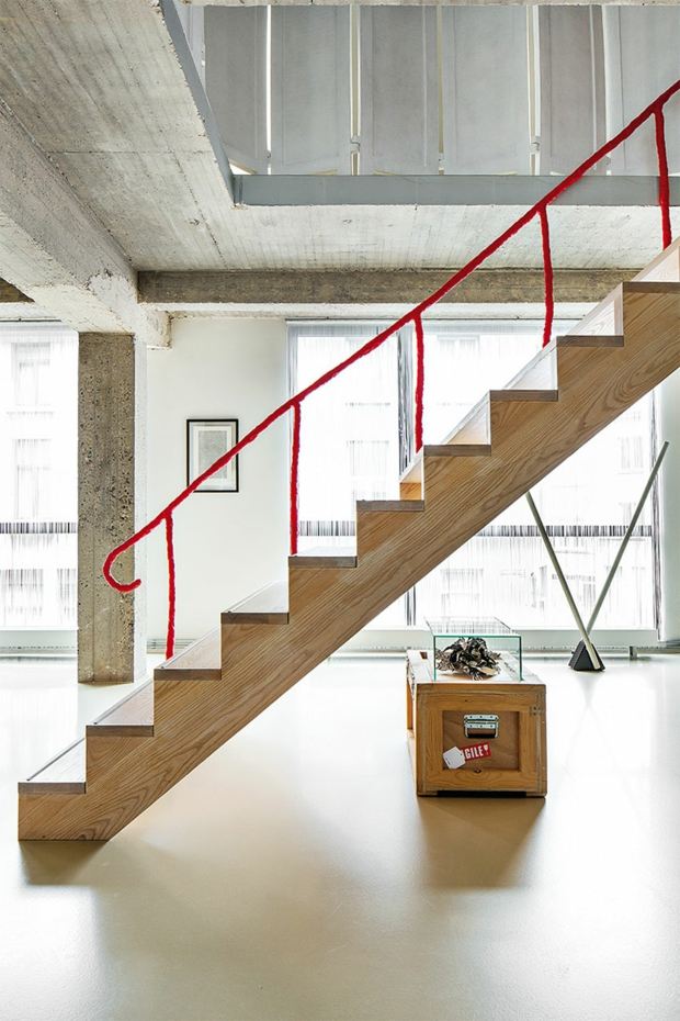 escalier bois inspiration marine rampe rouge
