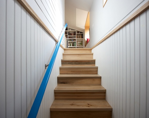 escalier bois naturel elegant minimaliste
