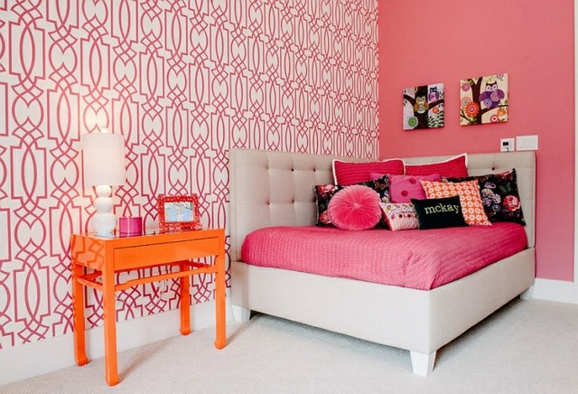 espaces d'angle design chambre lit rose motif papier