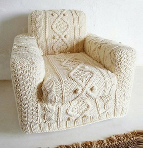 fauteuil couleur pale tricote