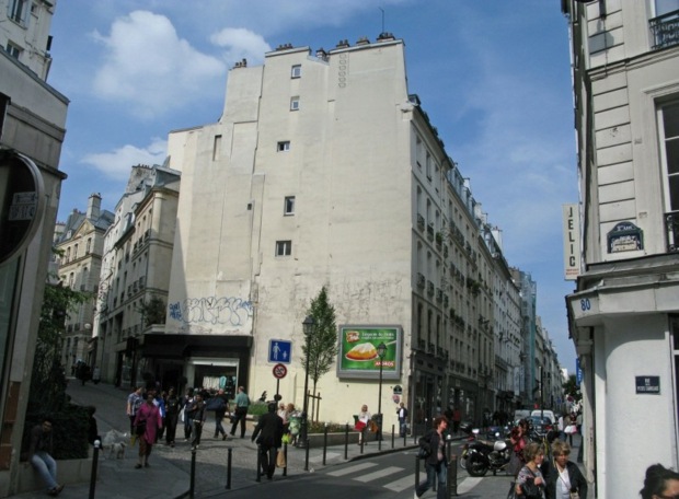 façade mur historique centre Paris