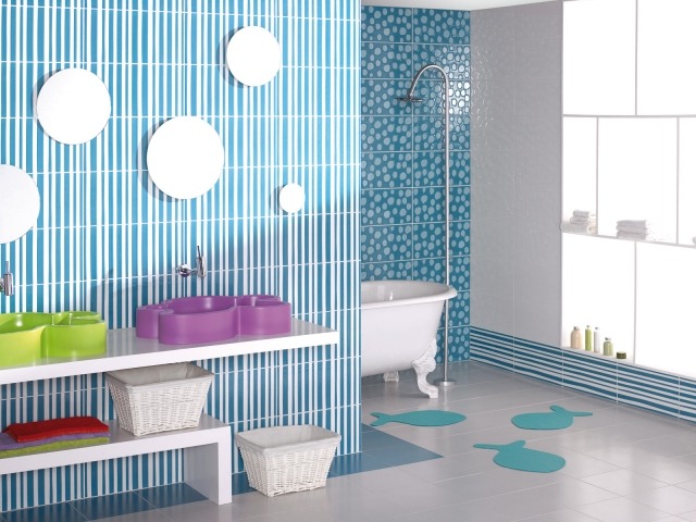 faïence-salle-bains-bleu-blanc-rayures-pois-vasques-couleurs-design-élégant faïence salle de bains