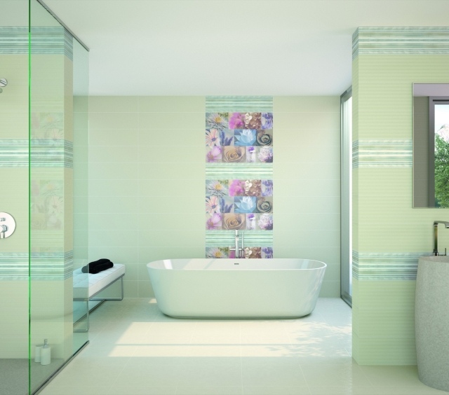 faïence-salle-bains-vert-pâle-motifs-floraux-fins-baignoire-blanche faïence salle de bains