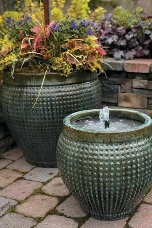 fontaine-cache-pot-pot-fleurs-gris-vert-bleu-balcon-ceramique