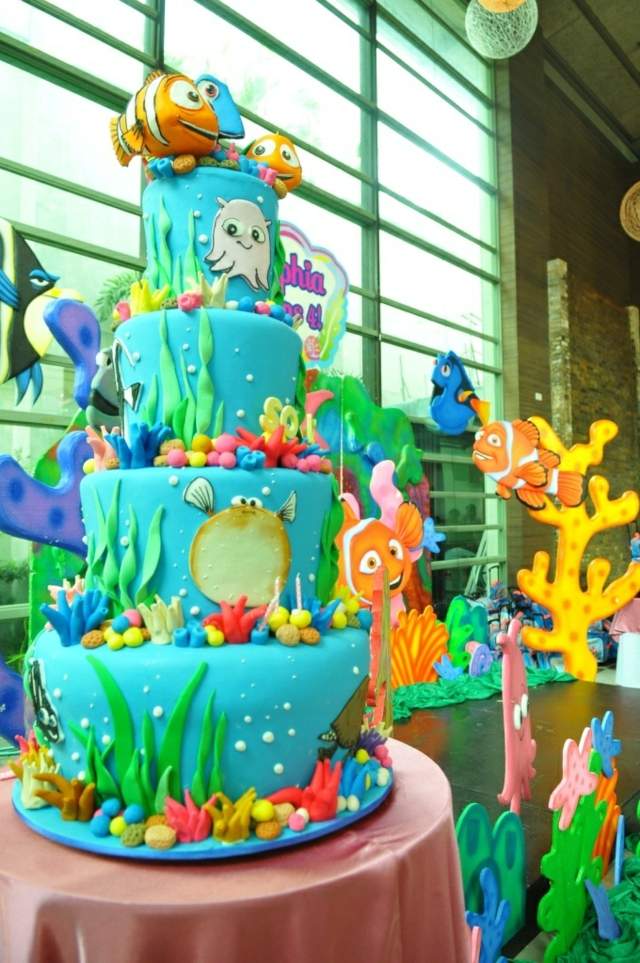 gâteau d'anniversaire etage nemo monde marin pixar bleu