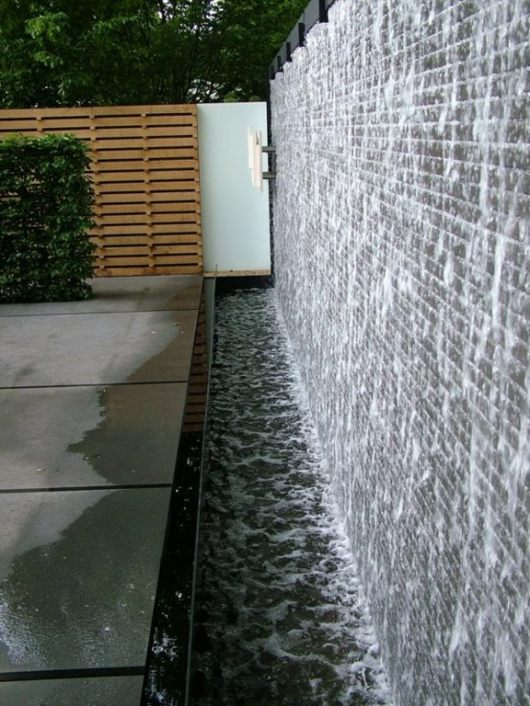 idee deco terrasse mur eau