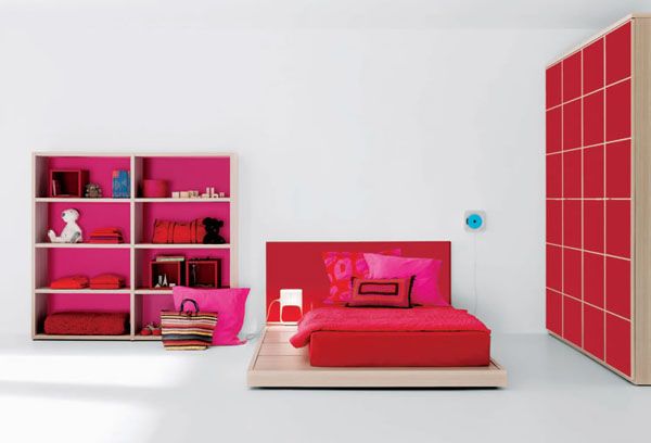 idée design chambre fille rose rouge