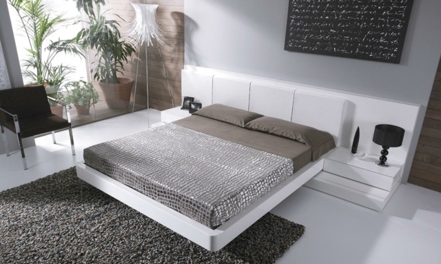 idées-déco-chambre-coucher-couleurs-naturelles-accents-gris-tête-lit-blanche-chaise-noire idées déco chambre à coucher
