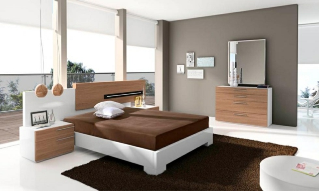 idées-déco-chambre-coucher-couleurs-naturelles-murs-gris-mobilier-bois-tapis-marron-accents-blancs