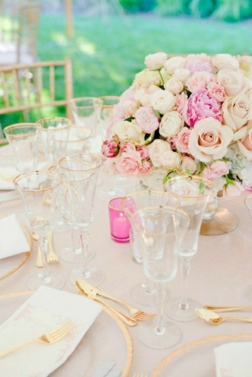 idées décoration table mariage rose