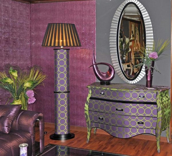 intérieur style classique couleurs violet