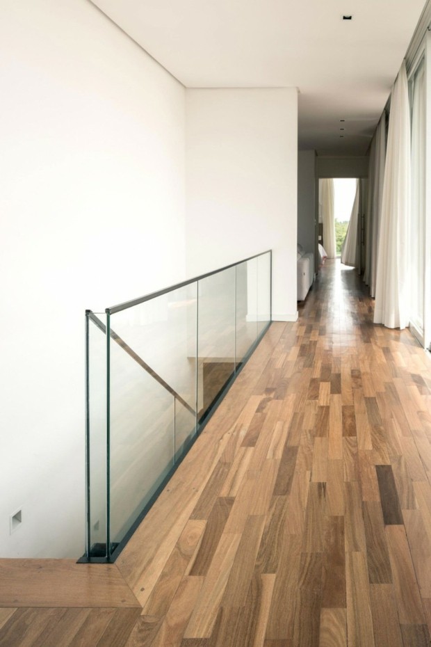 intérieur minimaliste superbe parquet bois clair
