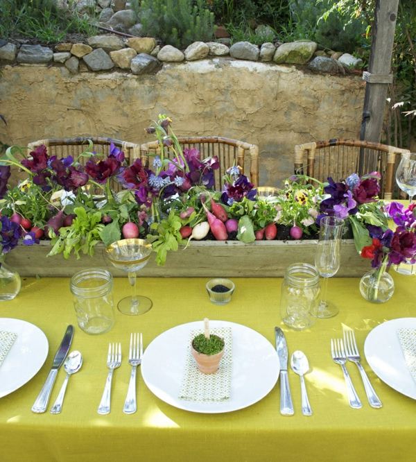 jardin décoration multicolore pâques