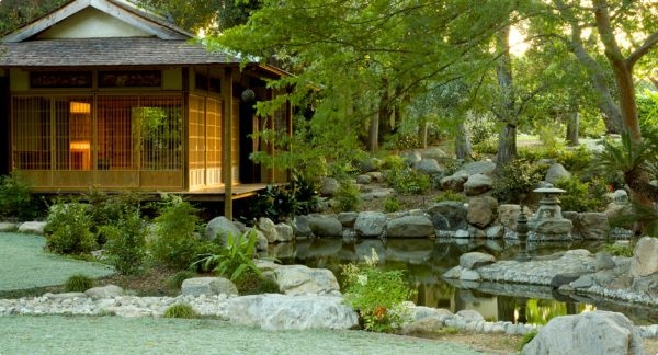 jardin japonais extravagant pierres