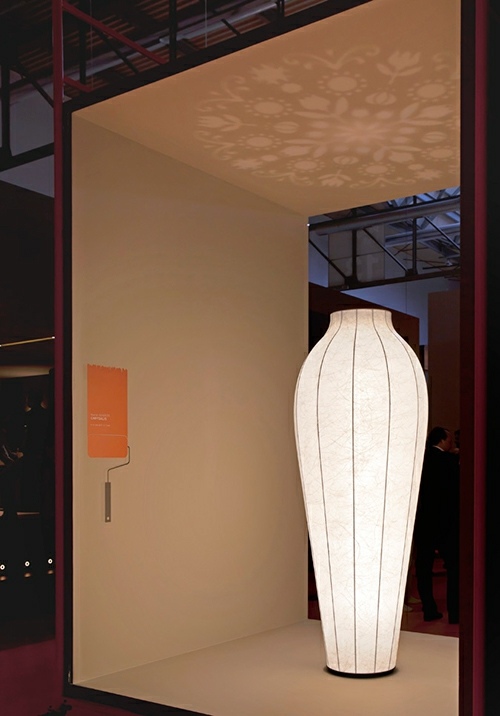 lampe en forme de vase lumière tamisée