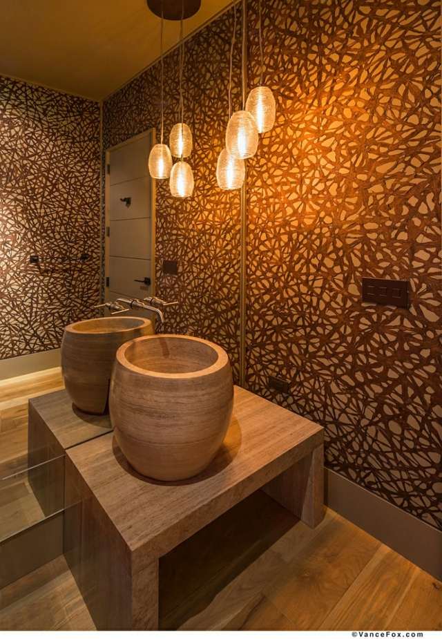 lampe salle bains marron dore interieur bois mur texturemotif