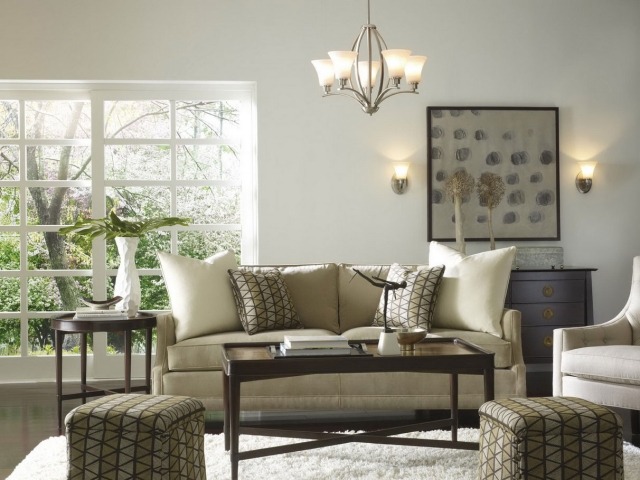 lampe-salon-sol-idée-originale-appliques-plafond-coussins-canapé