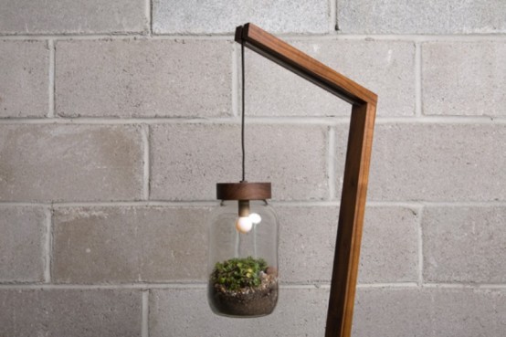 lampe vintage terrarium accrochee support bois