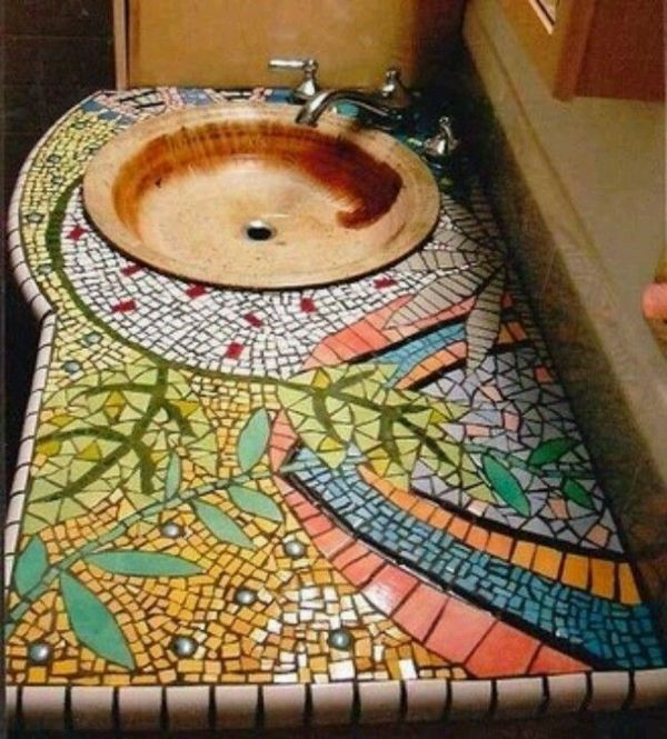 mosaïque autour de lavabo est une conception très innovante  salle de bains couleurs