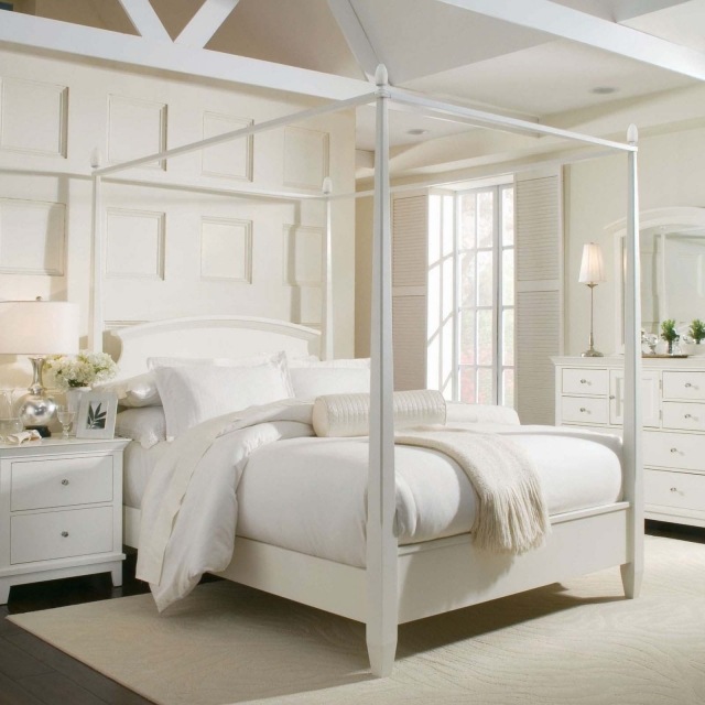 lit-baldaquin-idée-originale-chambre-coucher-materiau-bois-peint-blanc