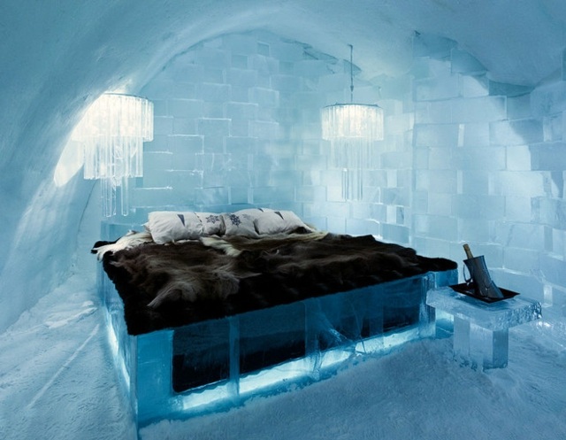 lit lustres chambre hôtel design glace