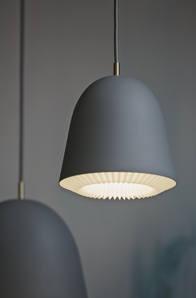 luminaire-design-Caché-Le-Klint-grise-suspension-détail-laiton lampe design