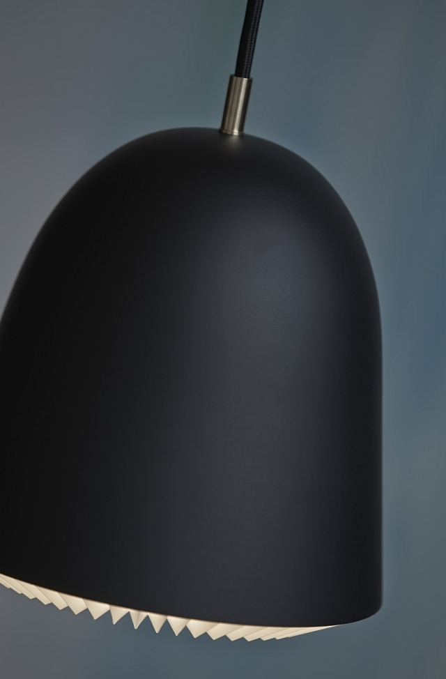 luminaire-design-Caché-Le-Klint-suspension-noire-design-élégant lampe design