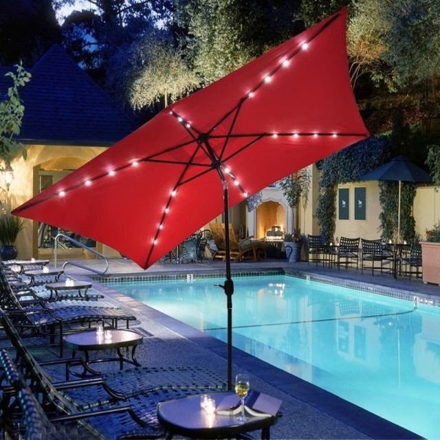 luminaire-extérieur-ruban-led-piscine-parasol-rouge luminaire extérieur