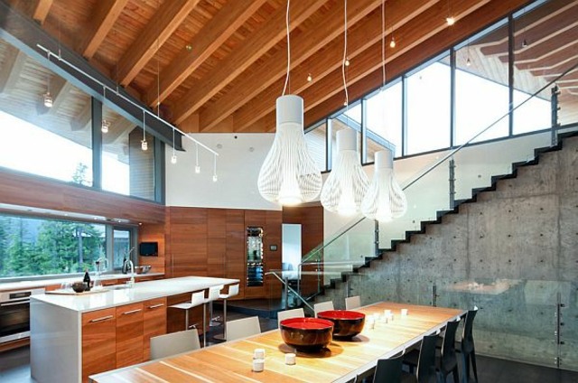 luminaire poire moderne design escalier beton toiture bois chevron
