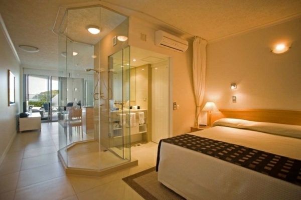 luxe douche vitrée joint lit chambre espace partagé