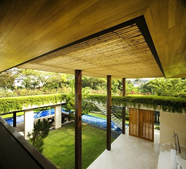 maison de luxe toit bois
