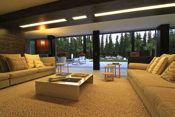maison design a madrid sejour canapes beige tapis