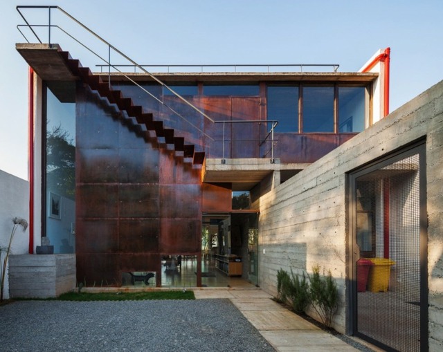 maison moderne Pepiguari acier corten beton