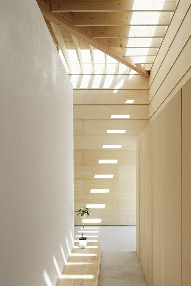 maison moderne japonaise jeu ombre lumière éclairage couloir