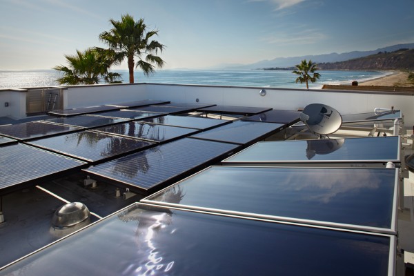 maison passive panneaix solaires toit