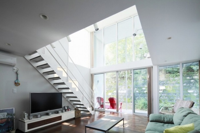 maison de style japonais minimaliste-blanche