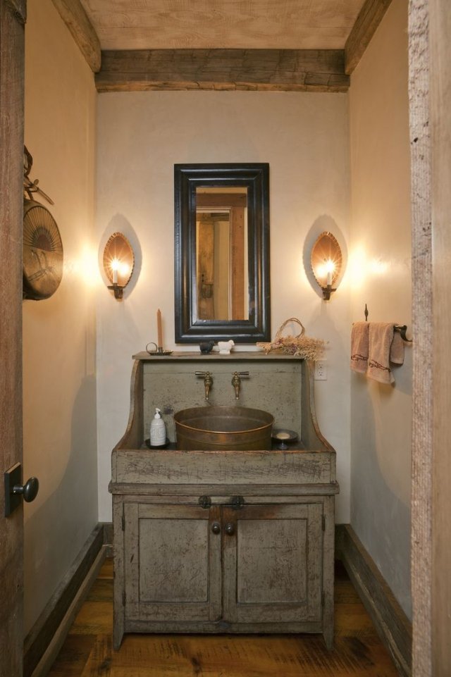 meuble-salle-bains-pas-cher-vasque-cuivre-commode-bois-rustique meuble salle de bains pas cher