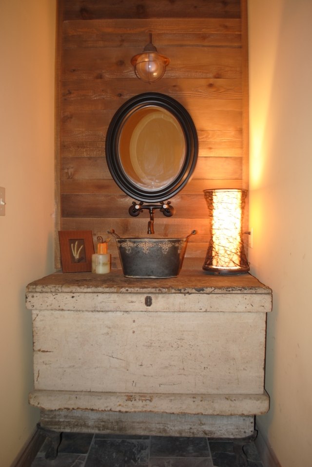 meuble-salle-bains-pas-cher-vasque-cuivre-commode-bois-rustqiue-miroir meuble salle de bains pas cher