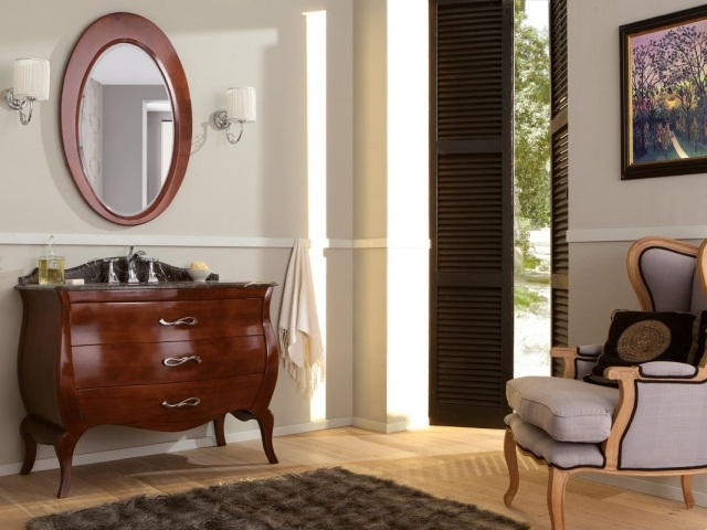 meuble-sous-lavabo-style-classique-bois-design-élégant-cadre-miroir-bois-fauteuils meuble sous lavabo