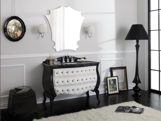 meuble-sous-lavabo-style-classique-noir-blanc-élégant-accessoires-noirs-lampe-pied-tapis-blanc meuble sous lavabo