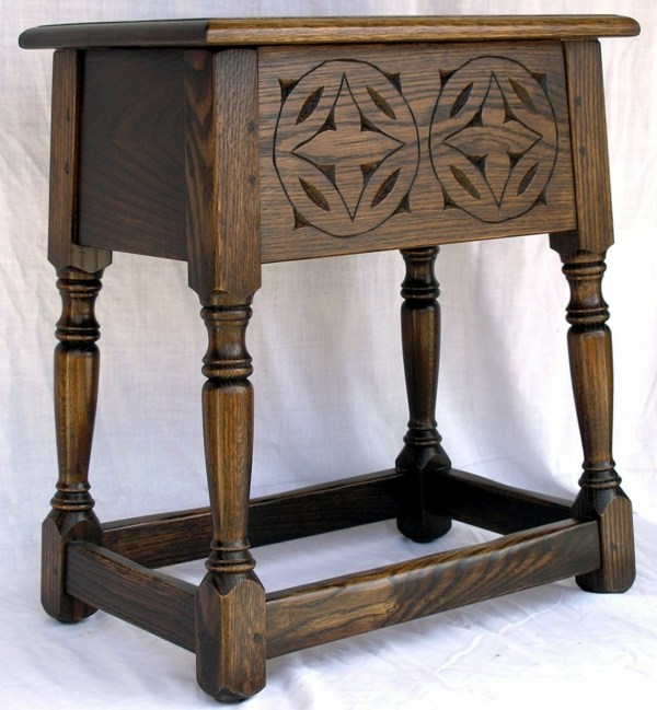 meuble vintage bois antique taillé