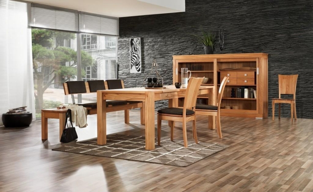meubles salle à manger bois-mur-enduit-relief-noir