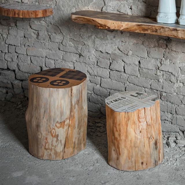 meubles tronc arbre tabouret etagere mur brique decape