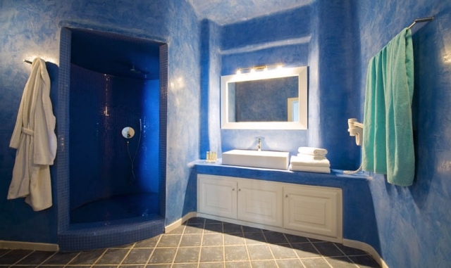 miroir-salle-de-bains-idée-originale-forme-rectangulaire-beau-luminaire